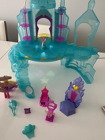 My Little Pony Kristal Imparatorluk Satosu