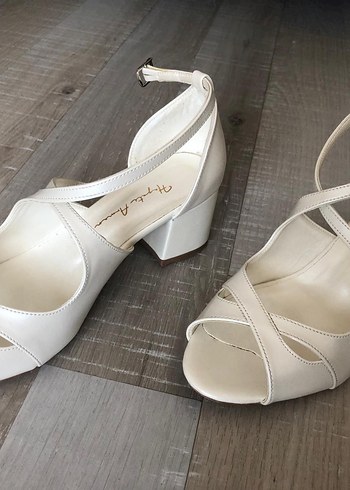 Diger Beyaz Kadın Kalın Topuklu Gelin Ayakkabısı - Görsel 7