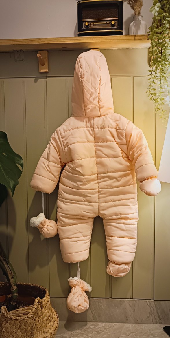 Somon Rengi Kız Bebek Astronot Tulum - Görsel 3