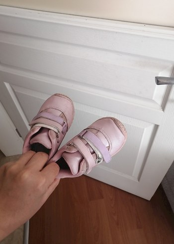 Kız Çocuk Pembe Cırt Cırtlı Spor Ayakkabı