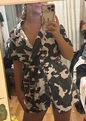 Kadın Gri ve pudra Kamuflaj Kısa Tulum - Görsel 3