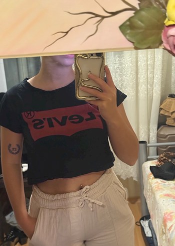 Levis Siyah Crop Top Kadin Tisort