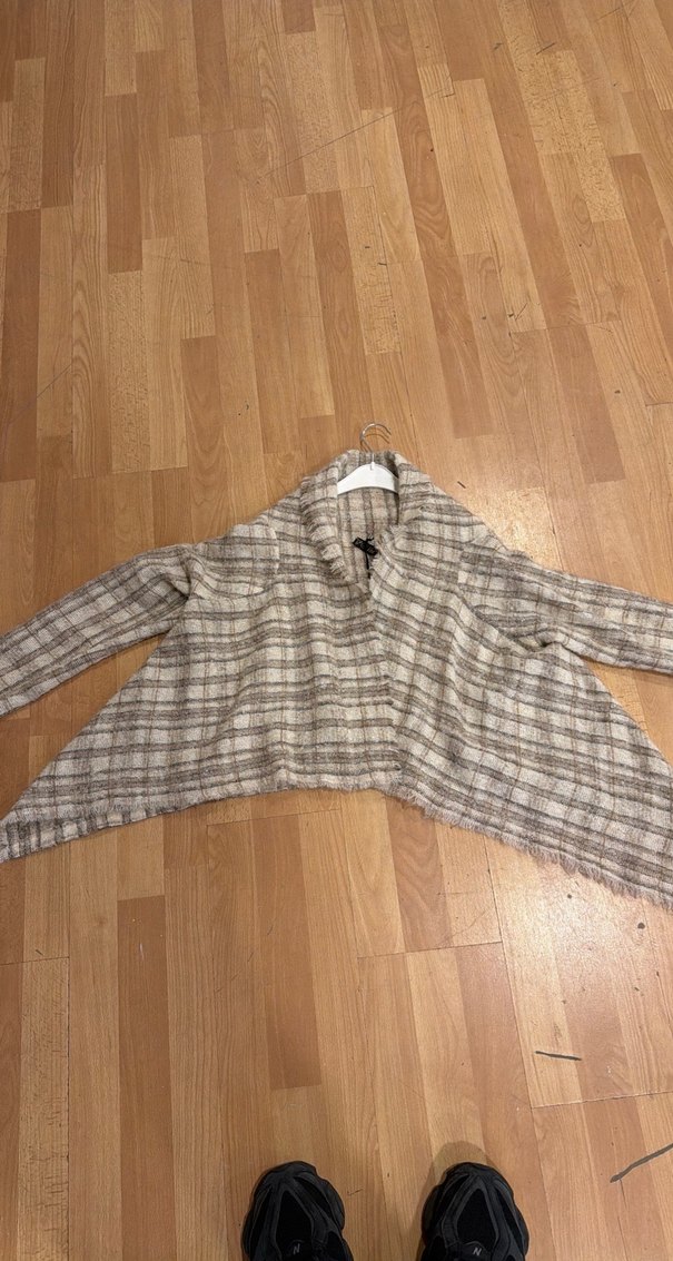 Düğmeli Bej Kadın Ceket - Görsel 2