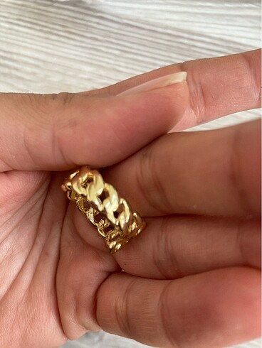 Diğer Gold rengi yüzük