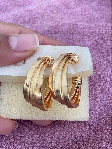 Gold küpe