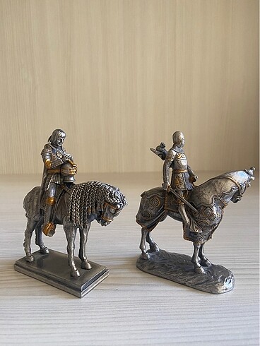 Beden Veronese Design İmzalı 2 Şövalye