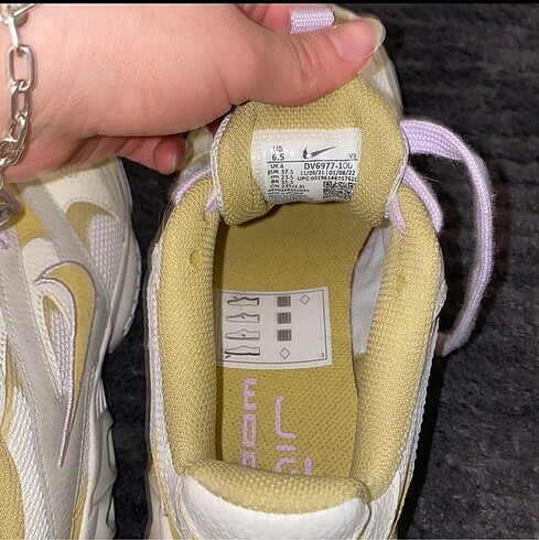 37,5 Beden Nike ayakkabi