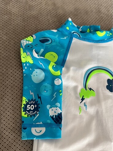 Yeni ve etiketli Decathlon UV korumalı bebek tişörtü. - Görsel 3