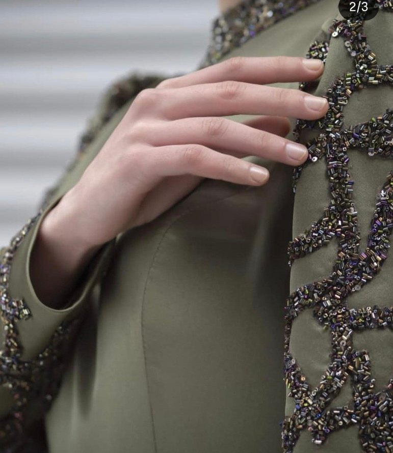 Nakış Detaylı Haki Uzun Abiye Elbise - Görsel 3