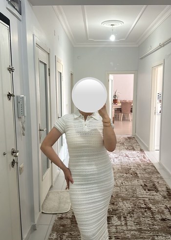 Beyaz Polo Yaka Triko Midi Elbise