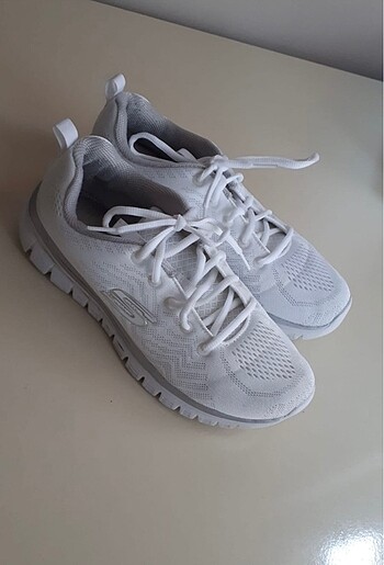 39 Beden Skechers Beyaz Spor Ayakkabı