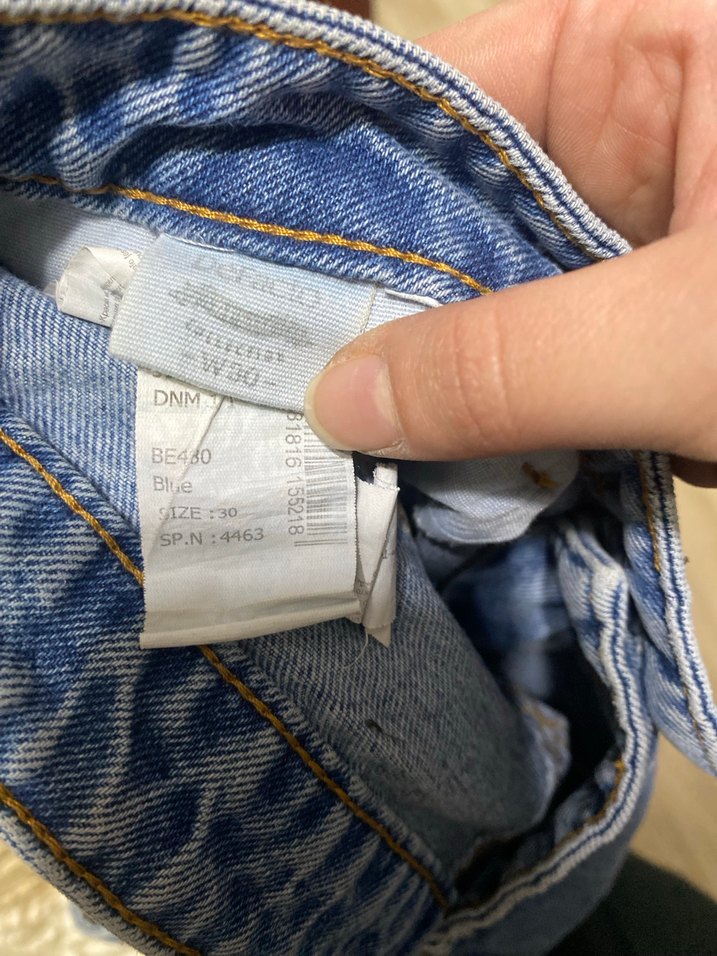 Kadın Mavi Yırtık Bol Kesim Midi Kot Pantolon - Görsel 3