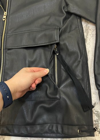 Zara Siyah Kapüşonlu Deri Ceket - Görsel 3