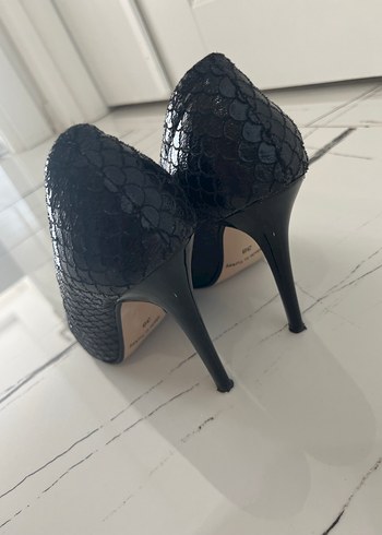 Siyah Yılan Desenli Stiletto Topuklu Kadın Ayakkabı - Görsel 3