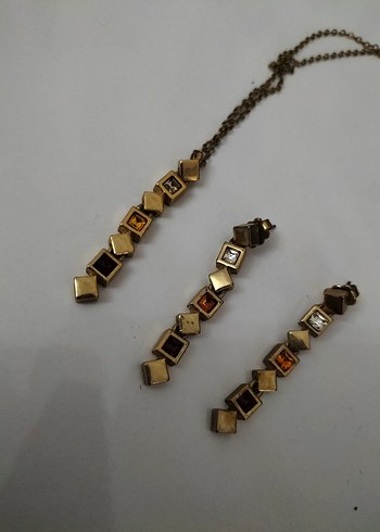 Altın Renkli Mini Kareli Zincir Kolye ve küpe seti - Görsel 3