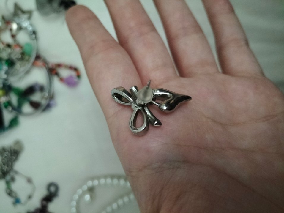 Silver Fiyonk ve Kalp Detaylı Midi Küpeler - Görsel 2