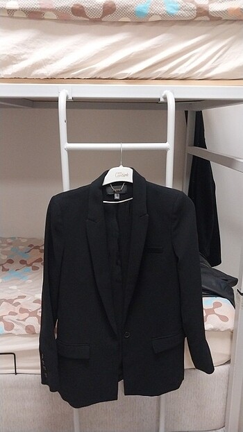 Mango Mango siyah vatkalı blazer