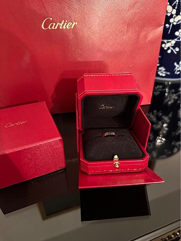 Cartier love yüzük