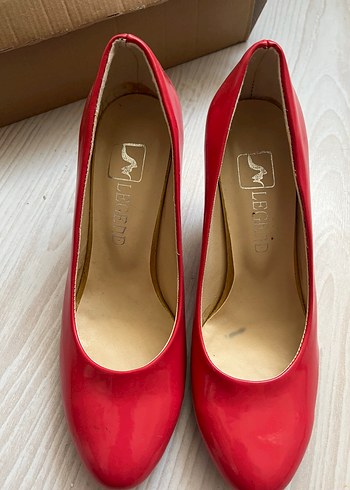 Klasik Rugan Kadın Topuklu Ayakkabı - Görsel 4