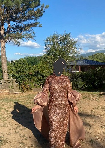 Uzun Parlak Bej Abiye Elbise - Görsel 3