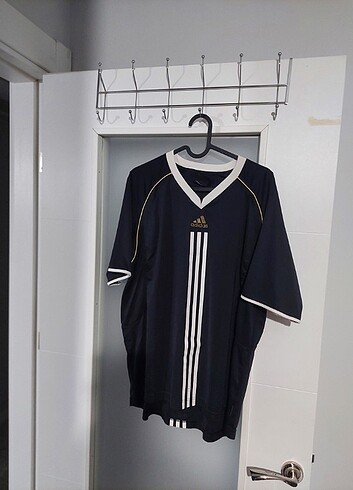 Adidas marka forma