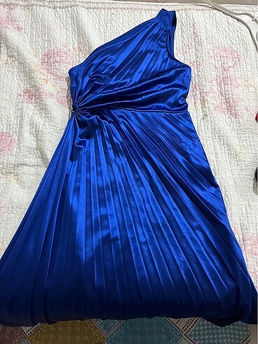 Saks mavisi şık özel gün abiyesi