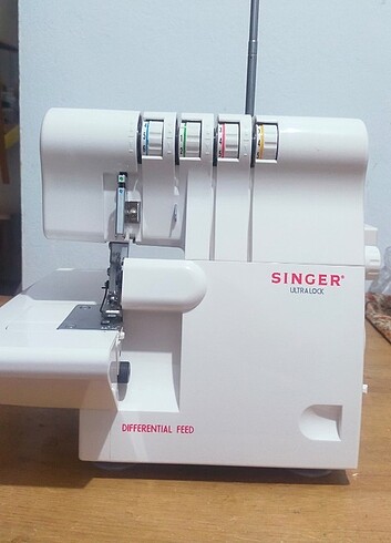 Singer Overlok Makinesi