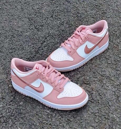 Nike Dunk Low Retro Sneaker 3 Adet Çorap Hediyeli