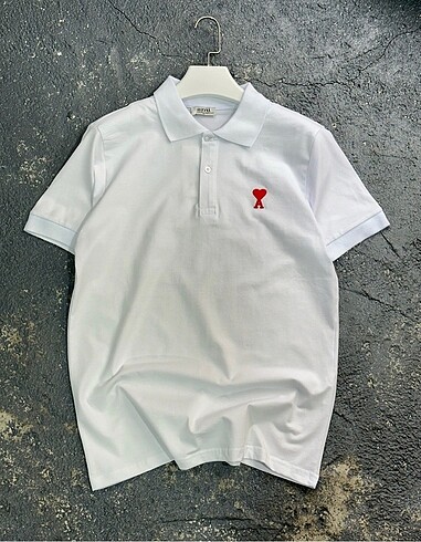 Ami Yakalı Tshirt