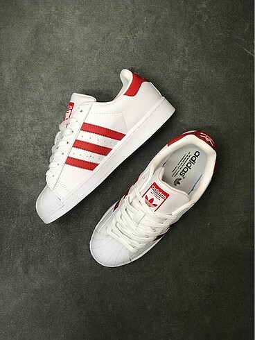 Adidas Superstar