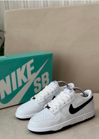 Nike Dunk Low Sneaker