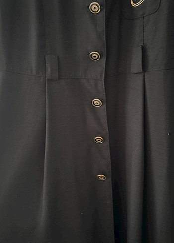 Uzun Siyah Düğmeli Kadın Ceket - Görsel 2