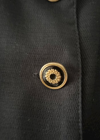 Uzun Siyah Düğmeli Kadın Ceket - Görsel 4