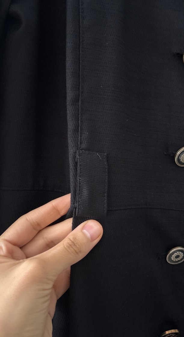 Uzun Siyah Düğmeli Kadın Ceket - Görsel 5