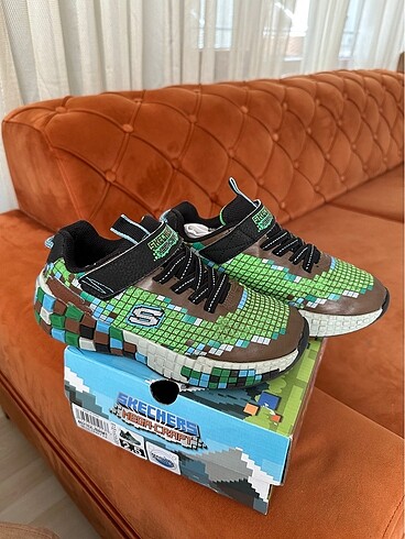 34 Beden yeşil Renk Skechers spor ayakkabısı