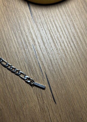 Ck Zincir Detaylı Parlak Bileklik - Görsel 2