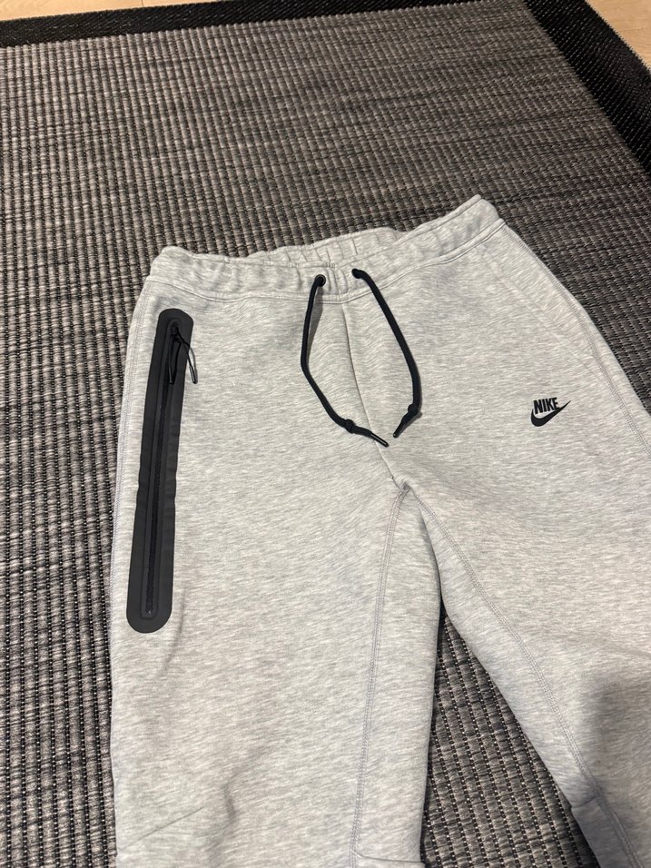 Nike Gri Fermuarlı Cepli Eşofman Altı - Görsel 2