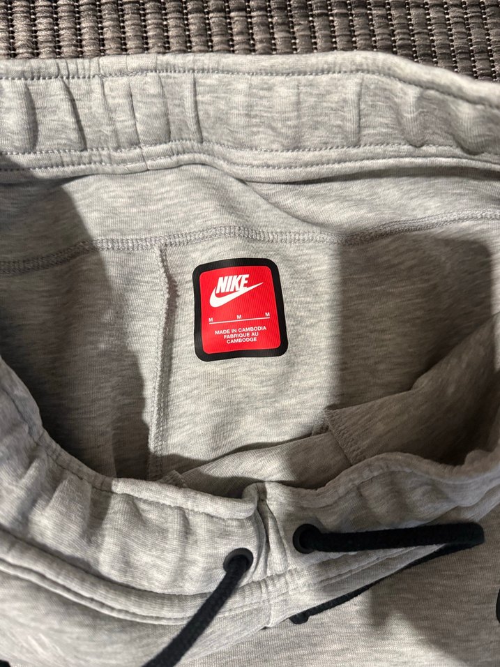 Nike Gri Fermuarlı Cepli Eşofman Altı - Görsel 3