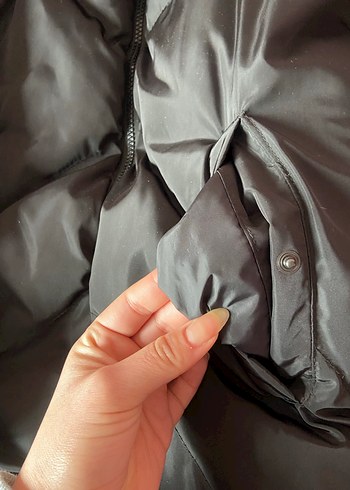 Siyah Şişme Mont - Görsel 4