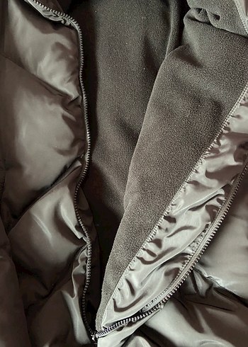 Siyah Şişme Mont - Görsel 2