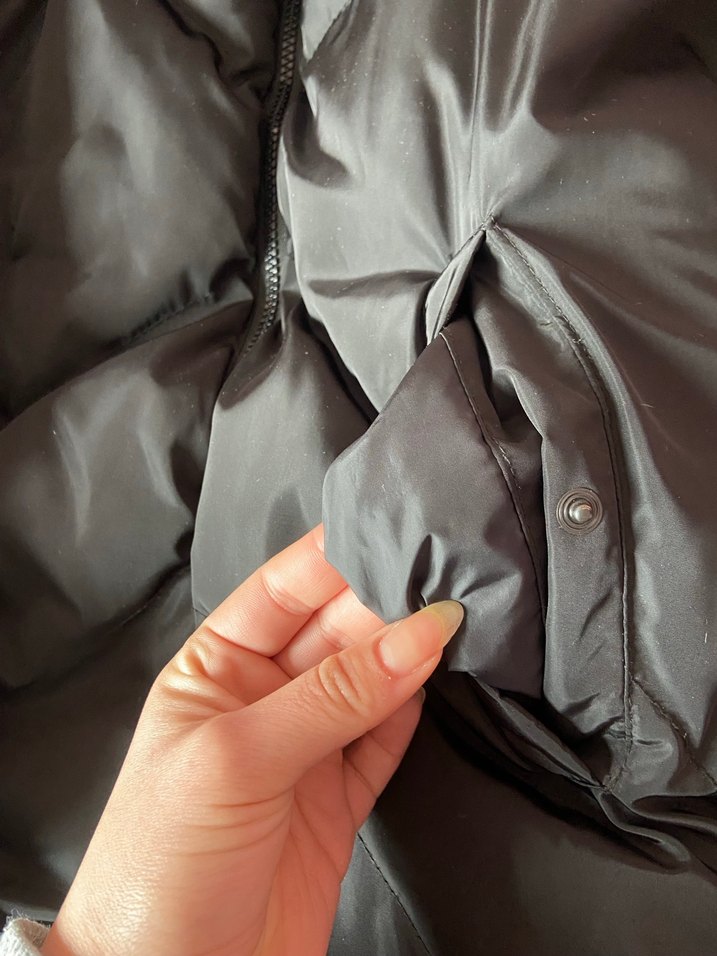 Siyah Şişme Mont - Görsel 4