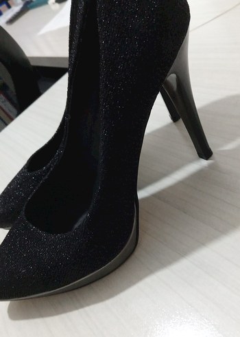 39 Beden Siyah Simli Yılan Desenli Stiletto Topuklu Ayakkabı
