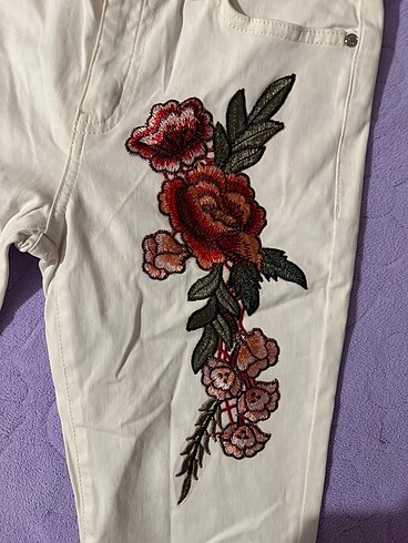 34 Beden 0 Mango Gül Detaylı Vintage Skinny Jean