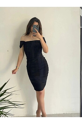 Siyah elbise