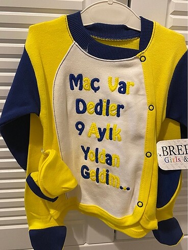 Fenerbahçeli minik taraftarlara