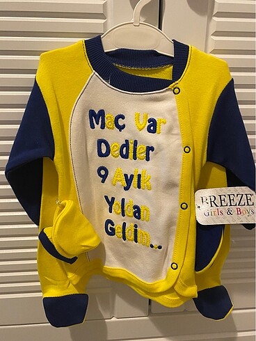 Diğer Fenerbahçeli minik taraftarlara
