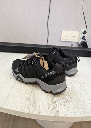 36,5 Beden Adidas Kadın Ayakkabı