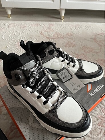 Kinetix Uzun boğazlı sneaker ayakkabı