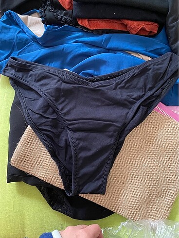 V bikini altı