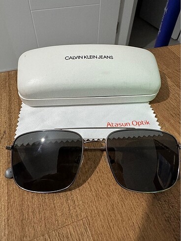 ORJİNAL CALVİN KLEİN JEANS GÖZLÜK